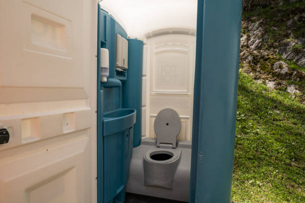 Porta potty rental for outdoor events in Pleasant Hill, IA