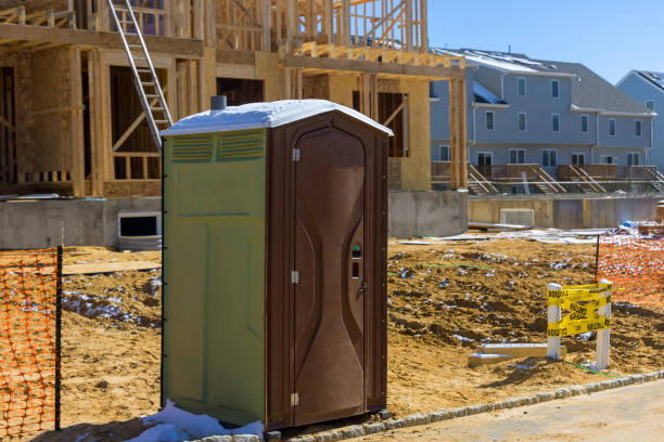 Portable Toilet Options We Offer in Pleasant Hill, IA